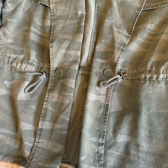 NWOT Lucky Brand grey camo jacket - Picture 4 of 5